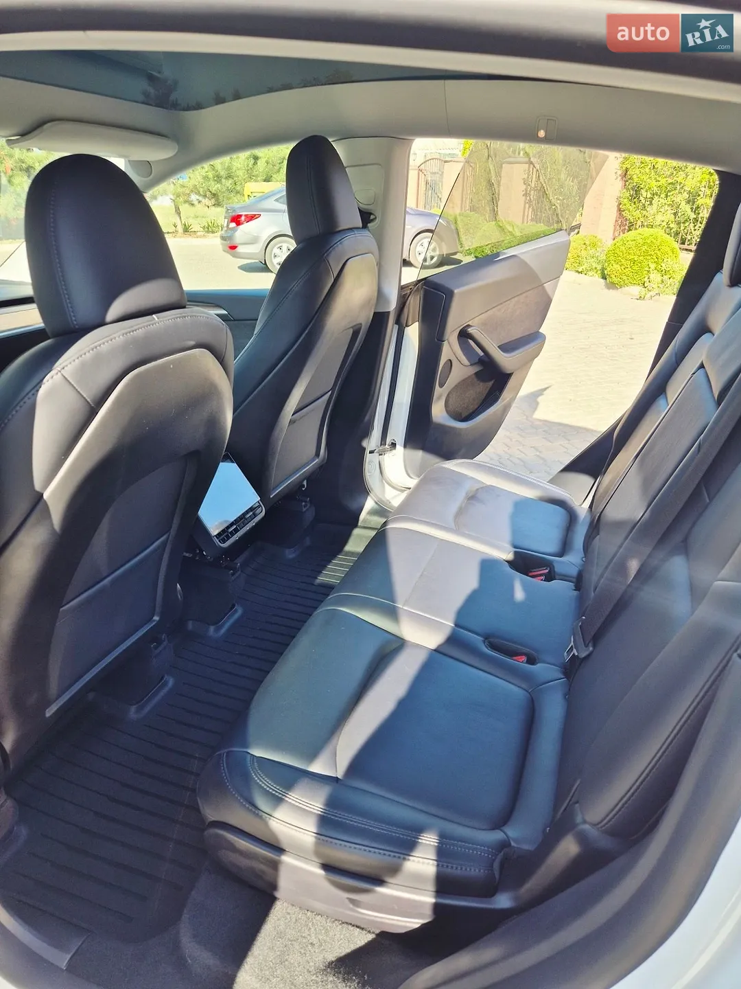 2024 Tesla Model Y - мініатюра 21