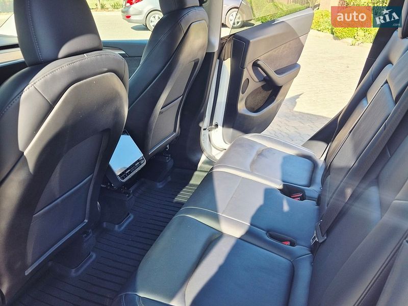 Позашляховик / Кросовер Tesla Model Y 2024 в Одесі