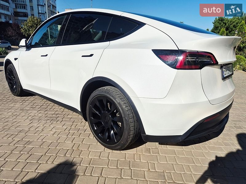 Позашляховик / Кросовер Tesla Model Y 2024 в Одесі