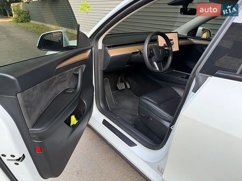 Внедорожник / Кроссовер Tesla Model Y 2023 в Киеве фото 7 Внедорожник / Кроссовер Tesla Model Y 2023 в Киеве