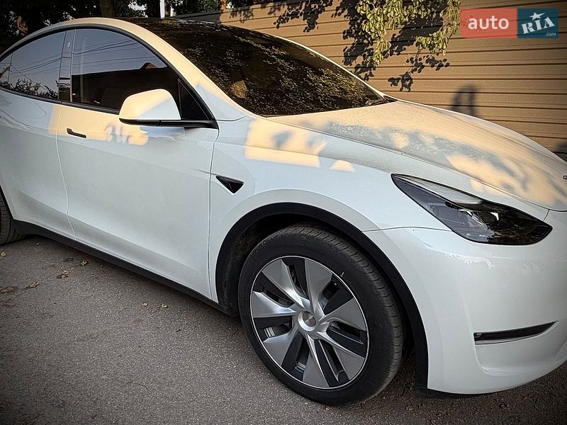 Внедорожник / Кроссовер Tesla Model Y 2023 в Киеве фото 8 Внедорожник / Кроссовер Tesla Model Y 2023 в Киеве