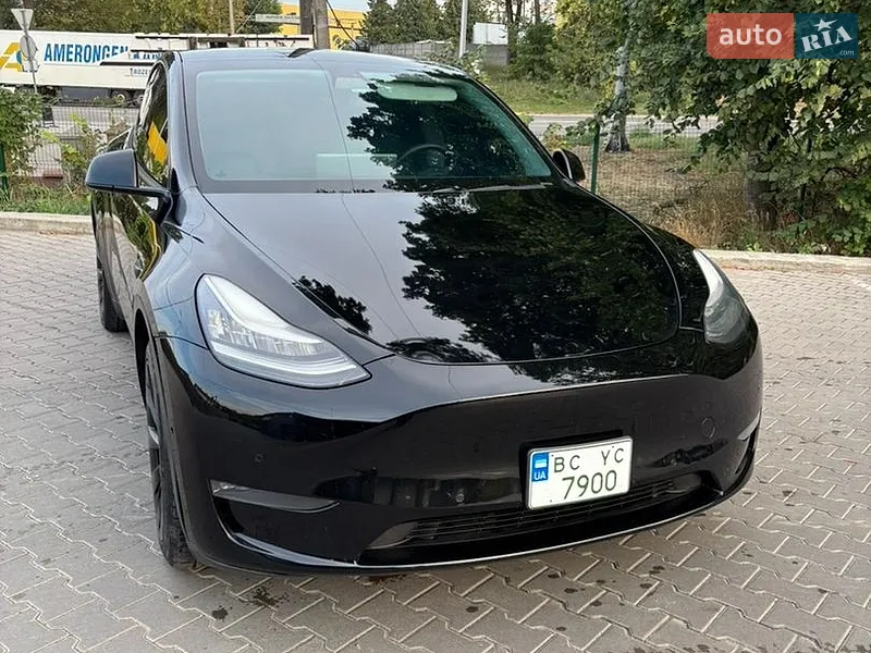 Tesla Model Y