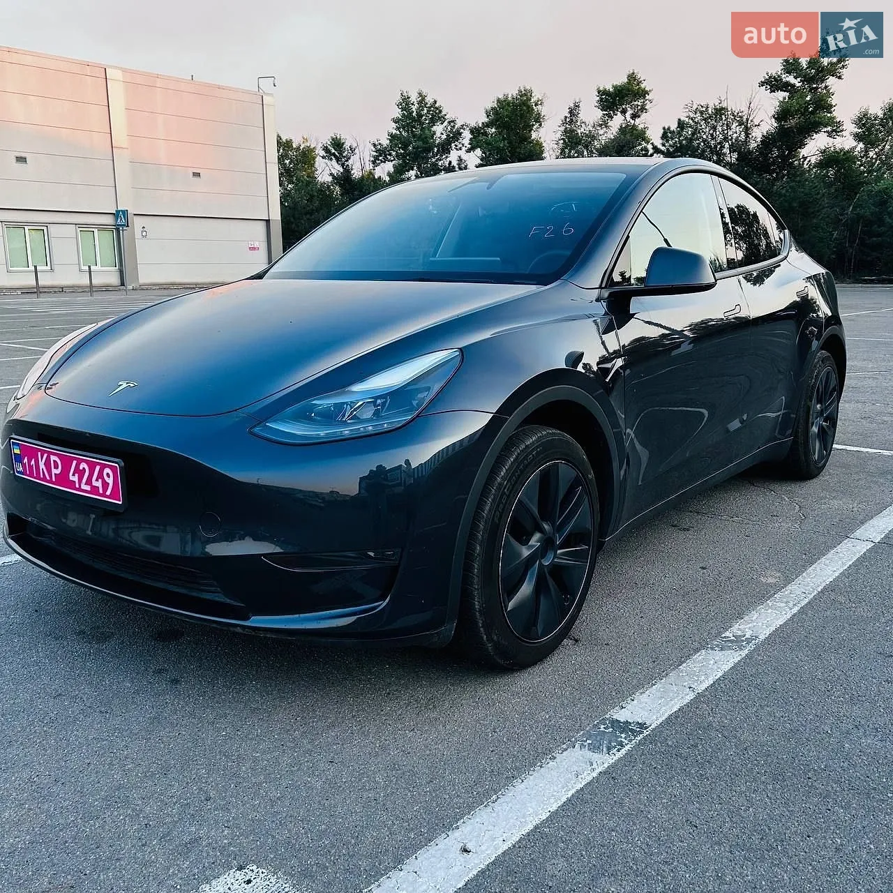 2024 Tesla Model Y - мініатюра 3