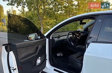 Позашляховик / Кросовер Tesla Model Y 2022 в Харкові