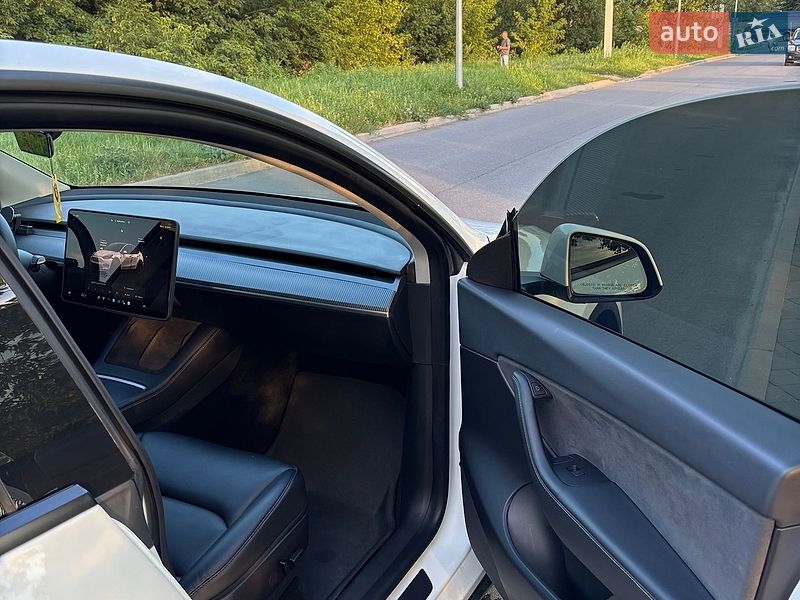 Позашляховик / Кросовер Tesla Model Y 2022 в Харкові