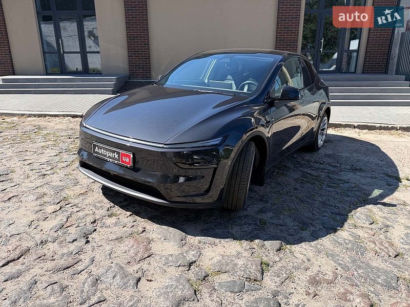 Внедорожник / Кроссовер Tesla Model Y 2025 в Киеве