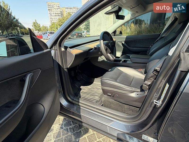 Внедорожник / Кроссовер Tesla Model Y 2022 в Днепре