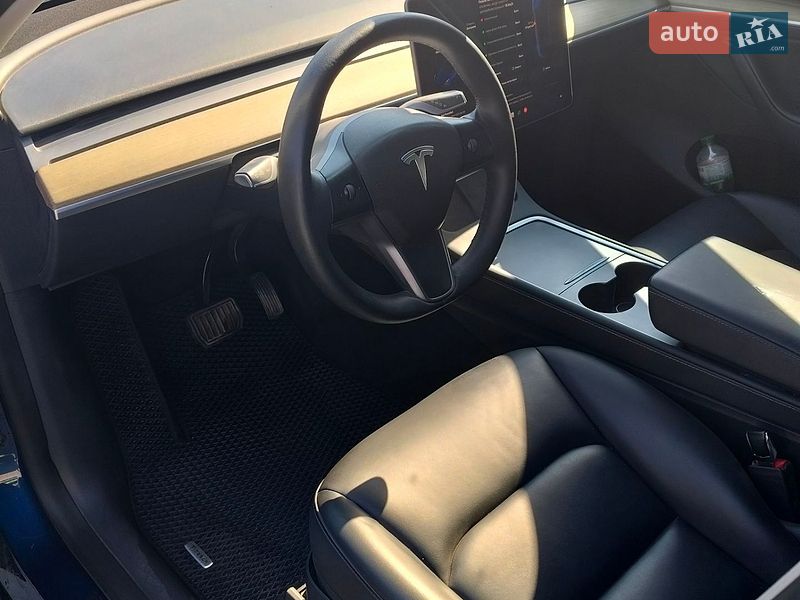 Внедорожник / Кроссовер Tesla Model Y 2022 в Самаре