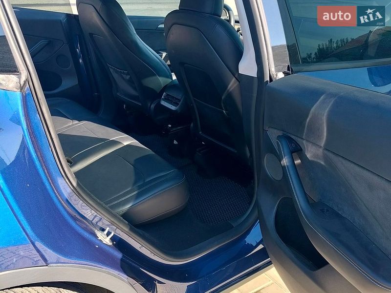 Внедорожник / Кроссовер Tesla Model Y 2022 в Самаре