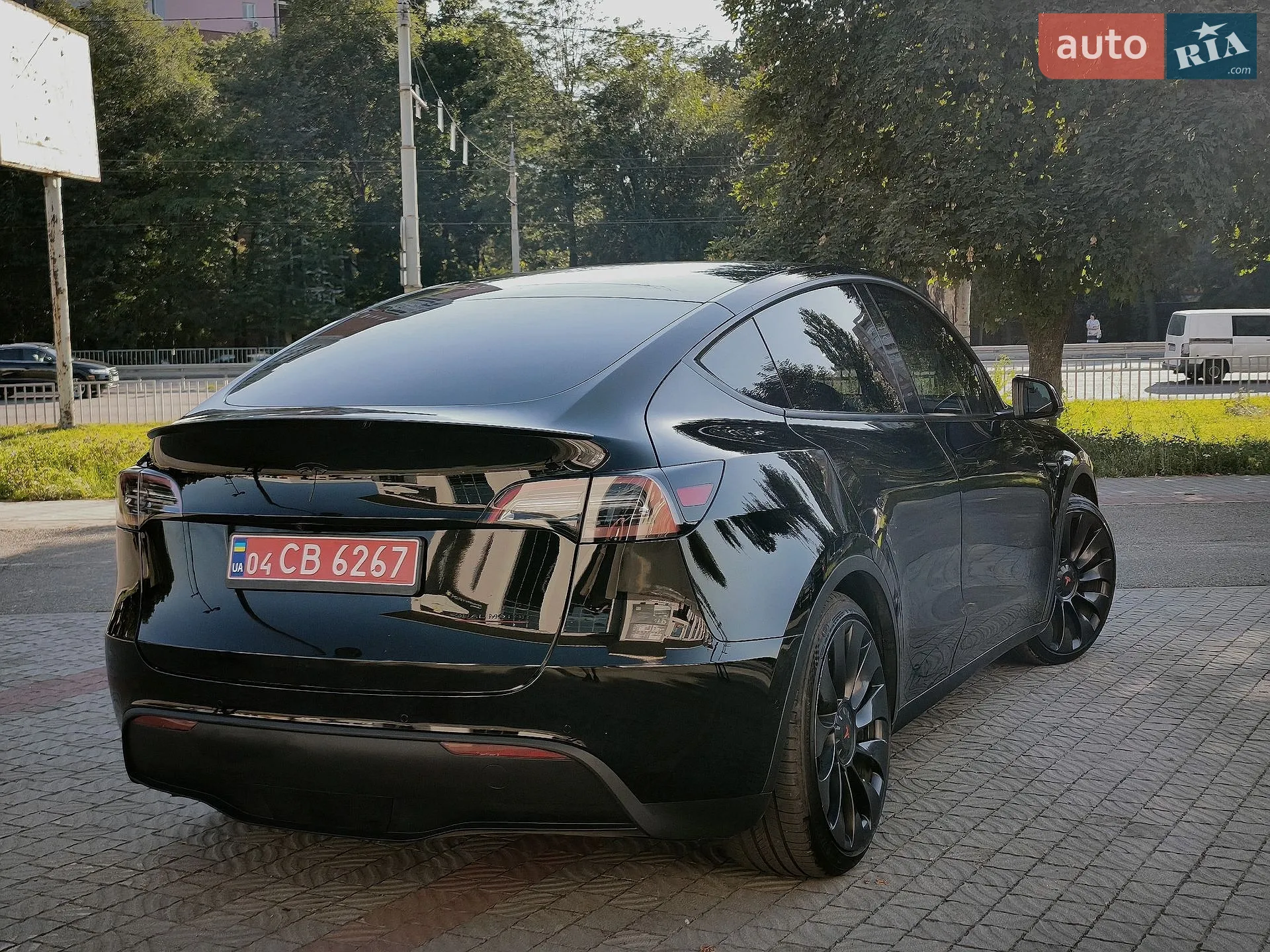 2022 Tesla Model Y - мініатюра 3