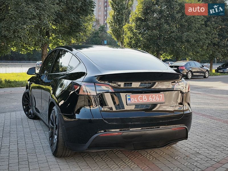 Внедорожник / Кроссовер Tesla Model Y 2022 в Днепре