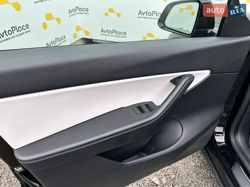 Позашляховик / Кросовер Tesla Model Y 2021 в Луцьку фото 58 Позашляховик / Кросовер Tesla Model Y 2021 в Луцьку