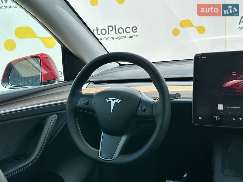 Позашляховик / Кросовер Tesla Model Y 2023 в Луцьку