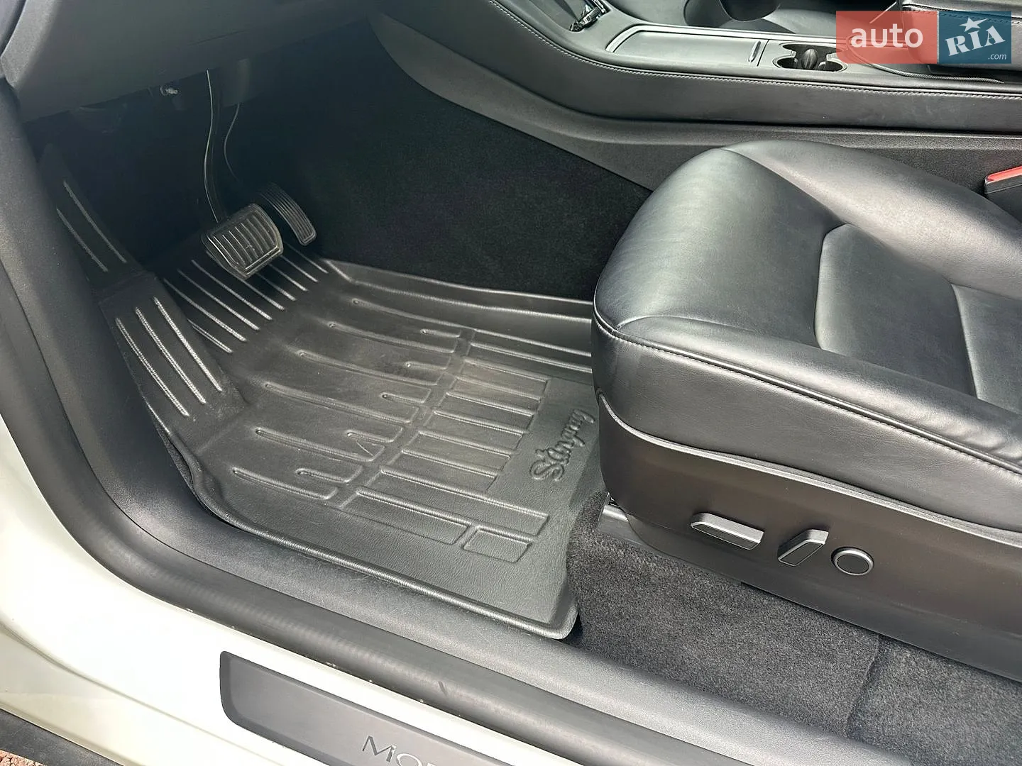 2021 Tesla Model Y - мініатюра 15