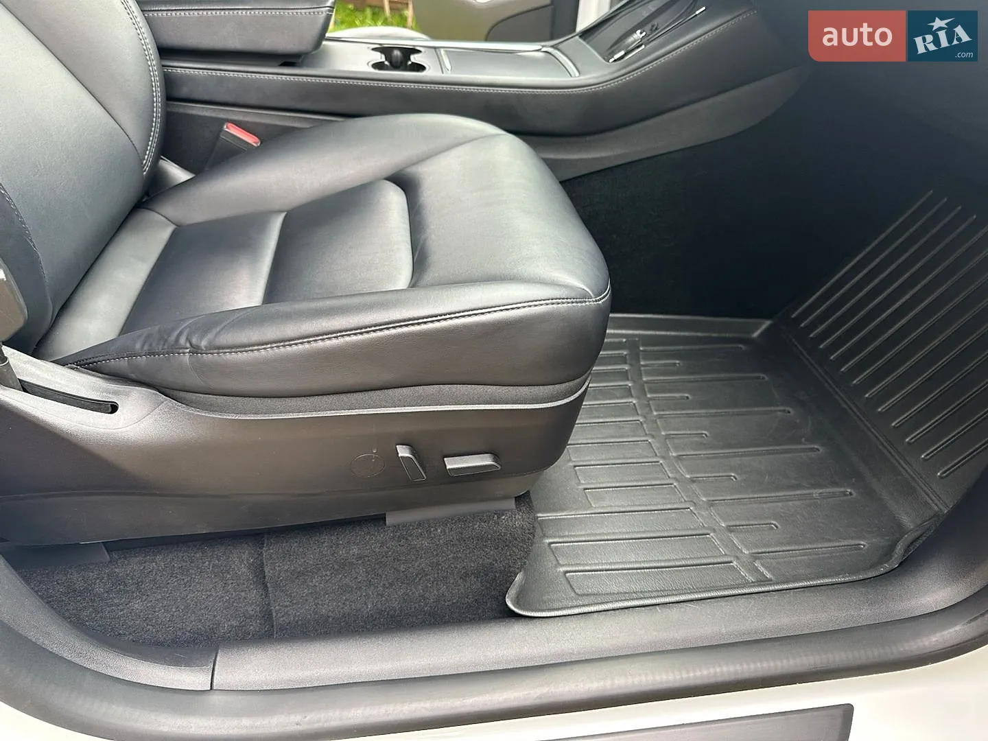 2021 Tesla Model Y - мініатюра 17