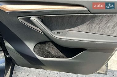 Внедорожник / Кроссовер Tesla Model Y 2024 в Киеве фото 13 Внедорожник / Кроссовер Tesla Model Y 2024 в Киеве