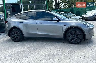 Внедорожник / Кроссовер Tesla Model Y 2024 в Киеве фото 3 Внедорожник / Кроссовер Tesla Model Y 2024 в Киеве