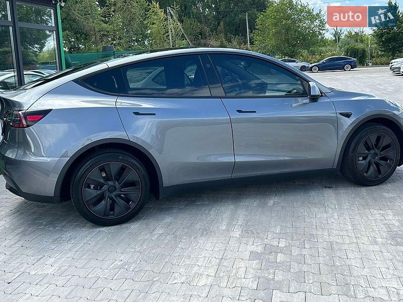 Внедорожник / Кроссовер Tesla Model Y 2024 в Киеве фото 4 Внедорожник / Кроссовер Tesla Model Y 2024 в Киеве