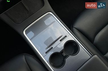 Позашляховик / Кросовер Tesla Model Y 2023 в Івано-Франківську