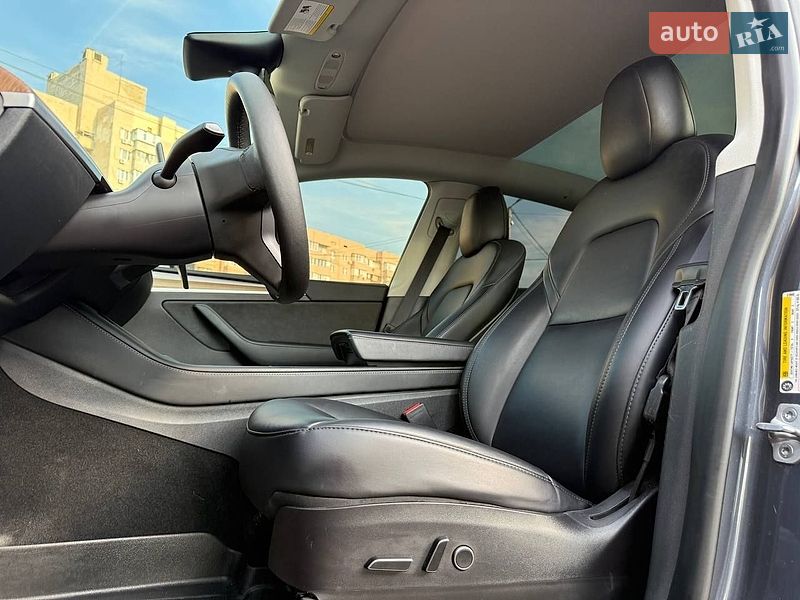 Внедорожник / Кроссовер Tesla Model Y 2022 в Киеве