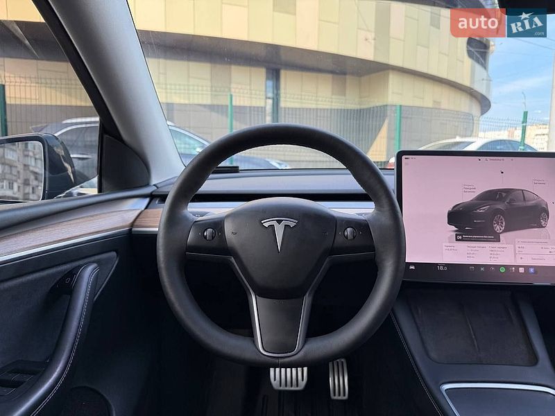 Внедорожник / Кроссовер Tesla Model Y 2022 в Киеве