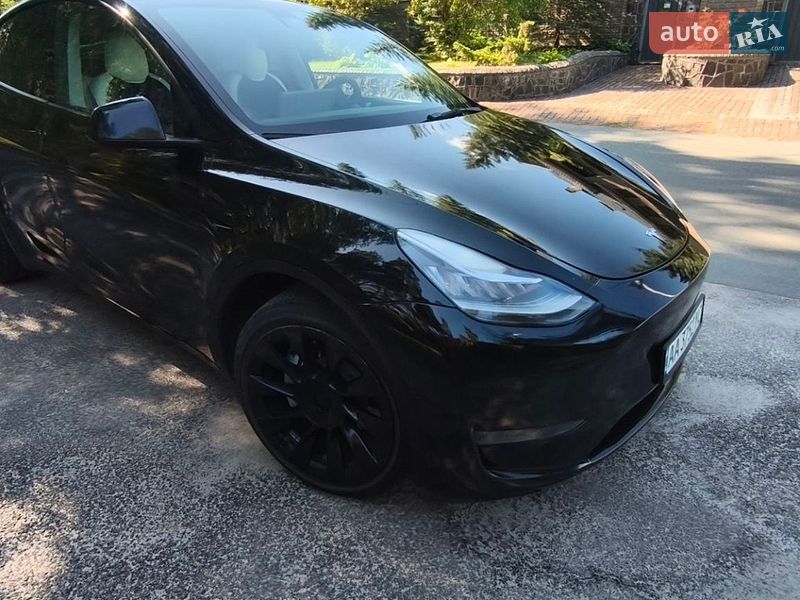 Внедорожник / Кроссовер Tesla Model Y 2021 в Киеве