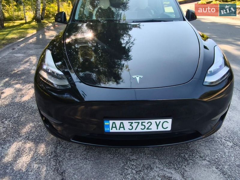 Внедорожник / Кроссовер Tesla Model Y 2021 в Киеве