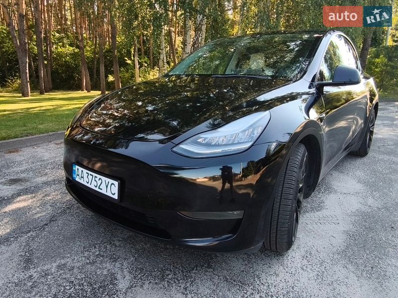 Внедорожник / Кроссовер Tesla Model Y 2021 в Киеве
