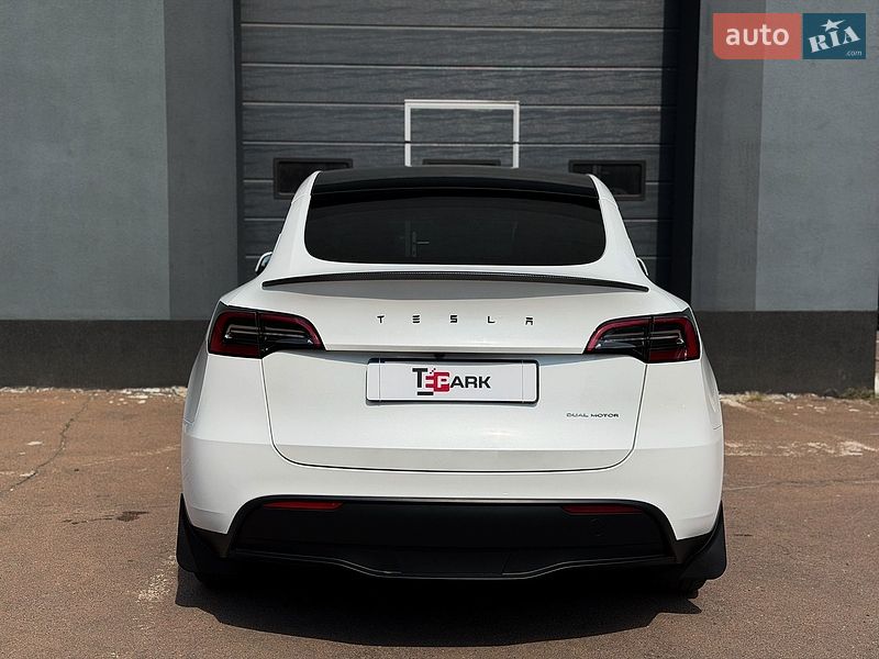 Позашляховик / Кросовер Tesla Model Y 2023 в Києві