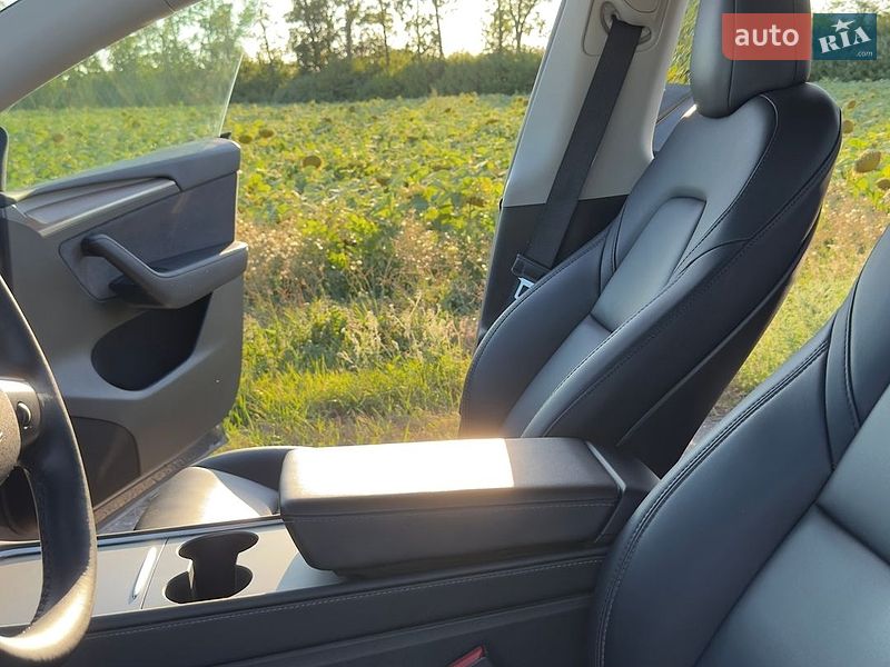 Позашляховик / Кросовер Tesla Model Y 2023 в Вінниці