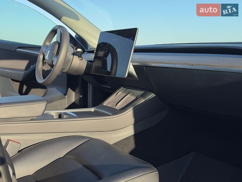 Позашляховик / Кросовер Tesla Model Y 2023 в Вінниці