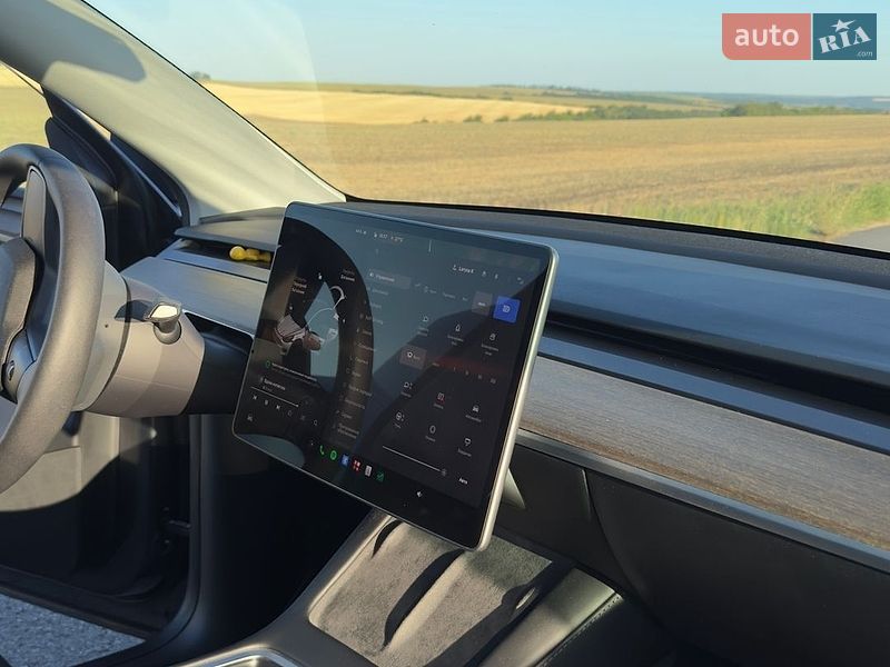 Позашляховик / Кросовер Tesla Model Y 2023 в Вінниці