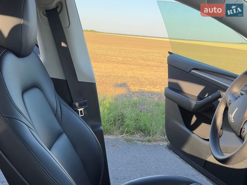 Позашляховик / Кросовер Tesla Model Y 2023 в Вінниці