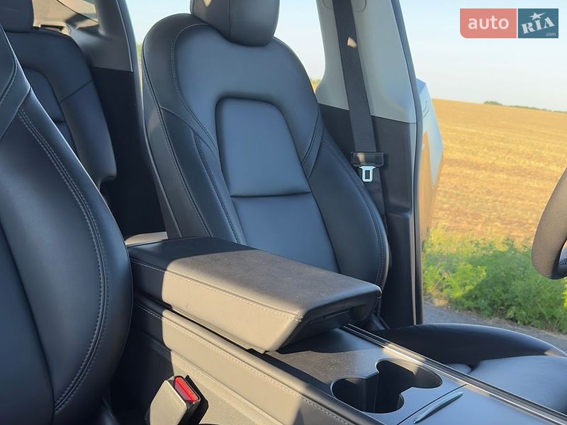 Позашляховик / Кросовер Tesla Model Y 2023 в Вінниці