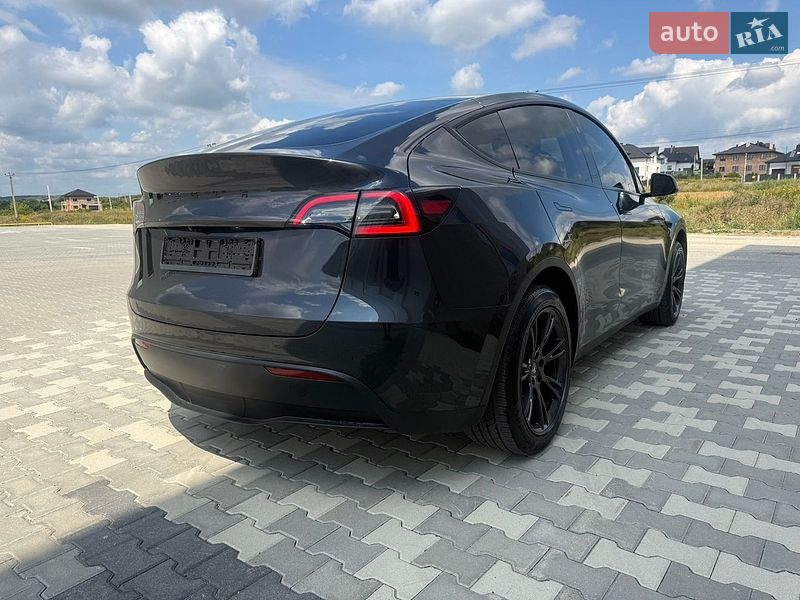 Внедорожник / Кроссовер Tesla Model Y 2024 в Львове