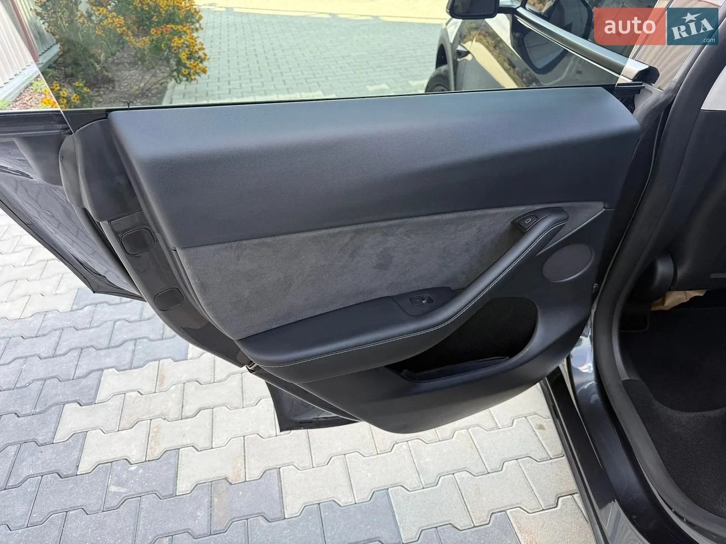 2024 Tesla Model Y - мініатюра 16