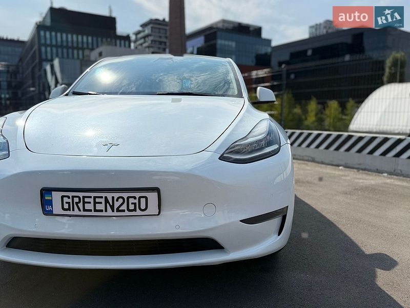 Позашляховик / Кросовер Tesla Model Y 2022 в Києві