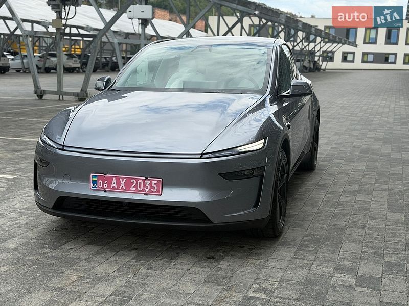 Внедорожник / Кроссовер Tesla Model Y 2025 в Львове
