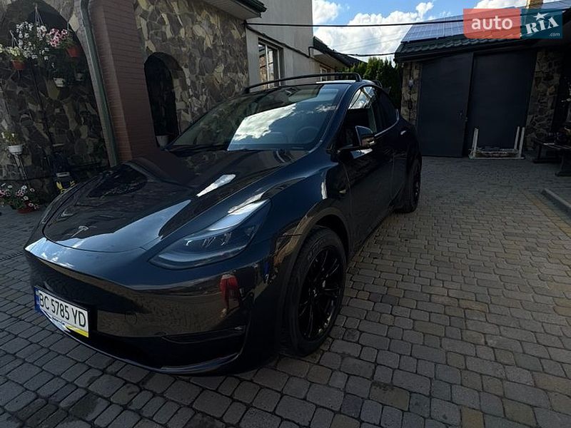 Внедорожник / Кроссовер Tesla Model Y 2024 в Львове