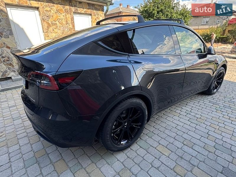 Внедорожник / Кроссовер Tesla Model Y 2024 в Львове