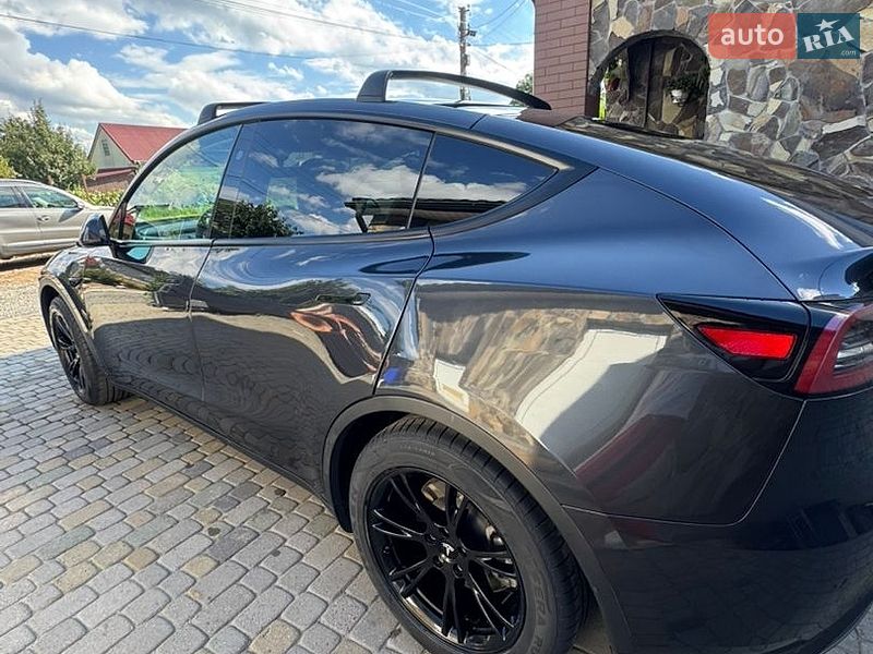 Внедорожник / Кроссовер Tesla Model Y 2024 в Львове