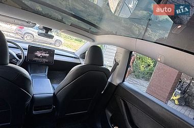 Внедорожник / Кроссовер Tesla Model Y 2024 в Львове
