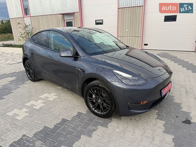 Внедорожник / Кроссовер Tesla Model Y 2023 в Львове
