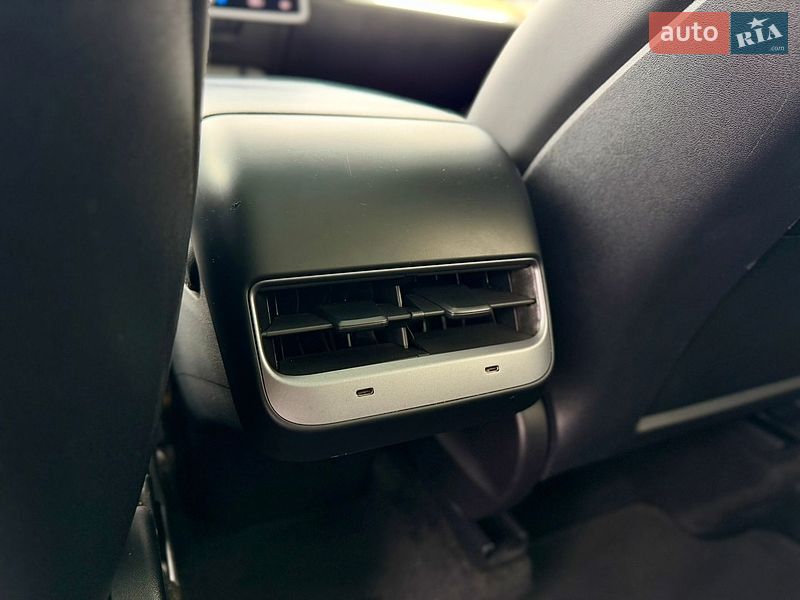 Позашляховик / Кросовер Tesla Model Y 2023 в Луцьку фото 39 Позашляховик / Кросовер Tesla Model Y 2023 в Луцьку