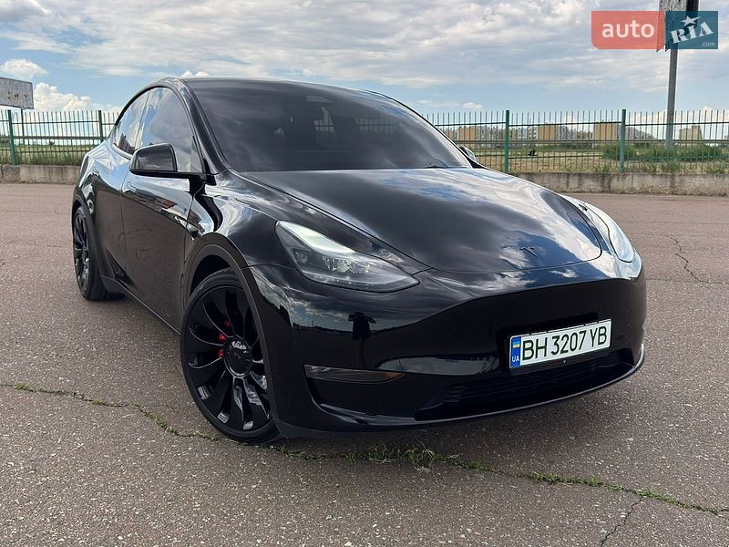 Внедорожник / Кроссовер Tesla Model Y 2023 в Одессе