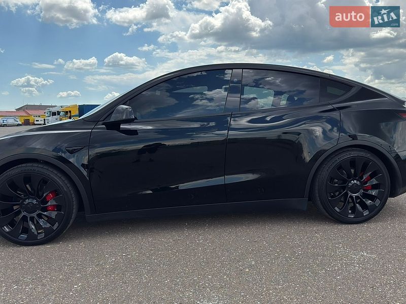 Внедорожник / Кроссовер Tesla Model Y 2023 в Одессе