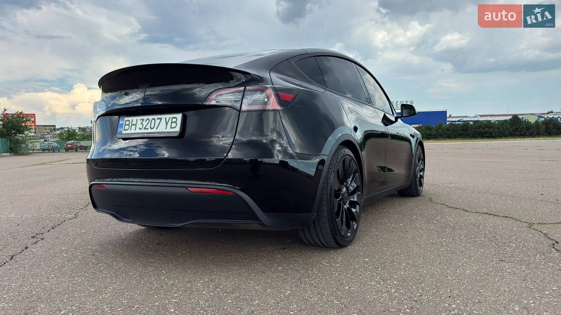 2023 Tesla Model Y - мініатюра 8