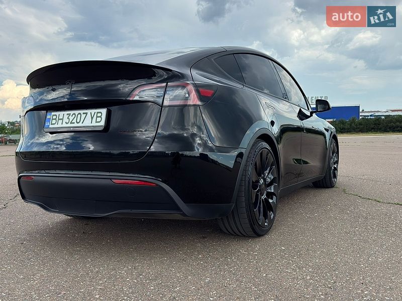 Внедорожник / Кроссовер Tesla Model Y 2023 в Одессе