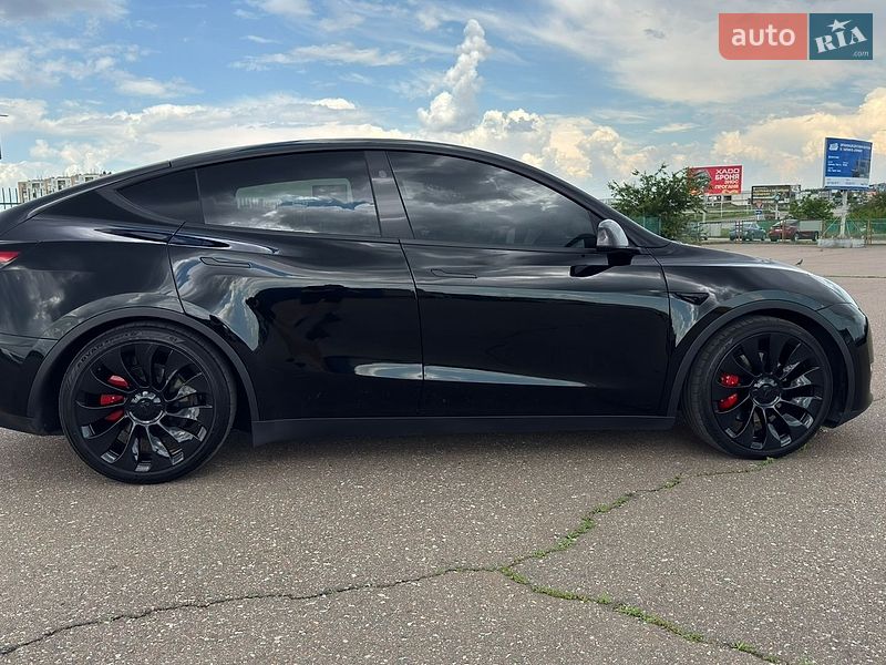 Внедорожник / Кроссовер Tesla Model Y 2023 в Одессе