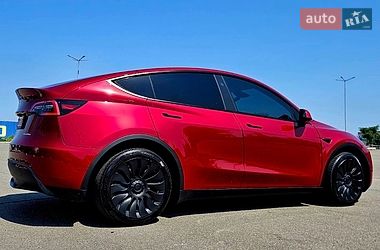 Позашляховик / Кросовер Tesla Model Y 2024 в Дніпрі